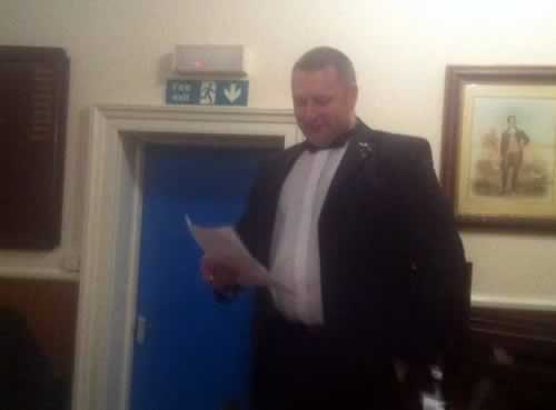 WJW proposes toast to the visitors